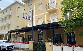 Hotel Asso Rivazzurra